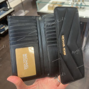 MICHAEL KORS Jet Set Travel Large Trifold Wallet  絎縫山形紋翻蓋釦式三折長夾 #L