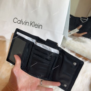 Calvin Klein 輕便啪扣銀包 #2410