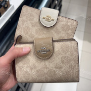 COACH Medium Corner Zip Wallet 大集合 #I2411